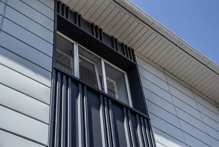 Дизайнерские фасадные панели CANYON, Линеарные панели APROFIL, для бизнеса, офисное здание, г. Алматы, 2025