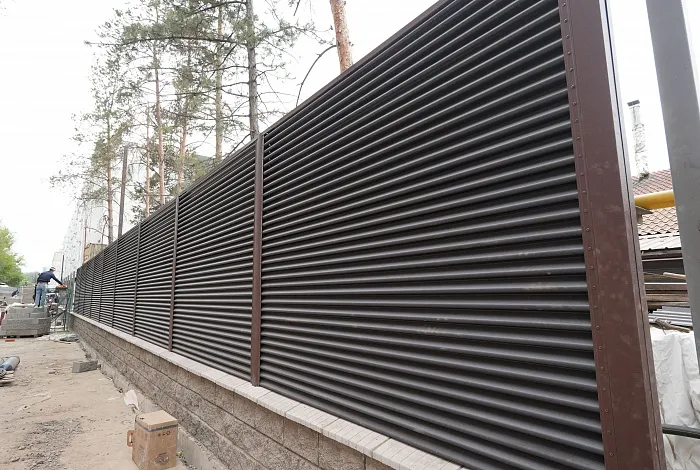 Забор-жалюзи РОМБОВИДНЫЙ APROFIL, частный дом, г. Алматы 2025