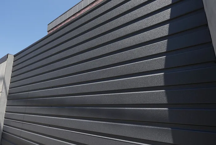 Дизайнерские панели для забора ORMAN и металлосайдинг APROFIL, частный дом, г. Алматы, 2025