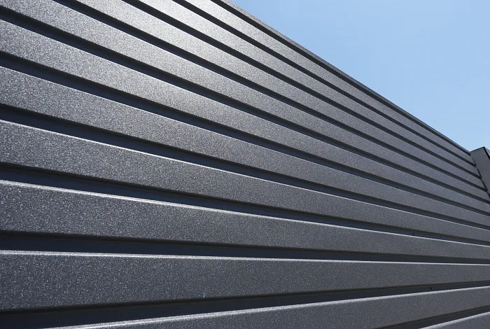 Дизайнерские панели для забора ORMAN и металлосайдинг APROFIL, частный дом, г. Алматы, 2025